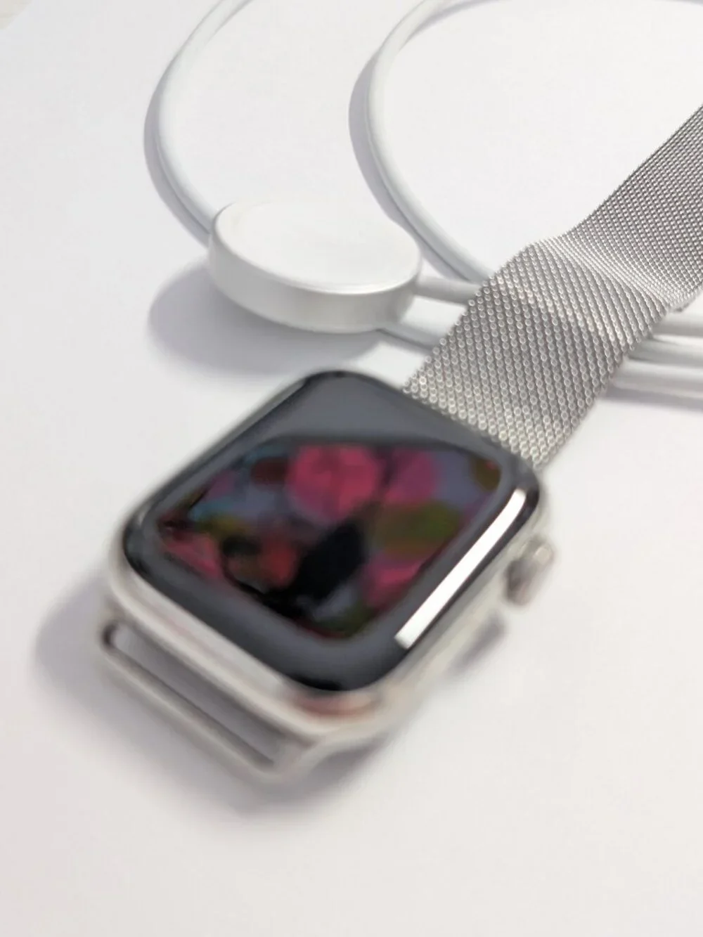 Apple Watch Series 8 w/Silver Milanese Mesh Band